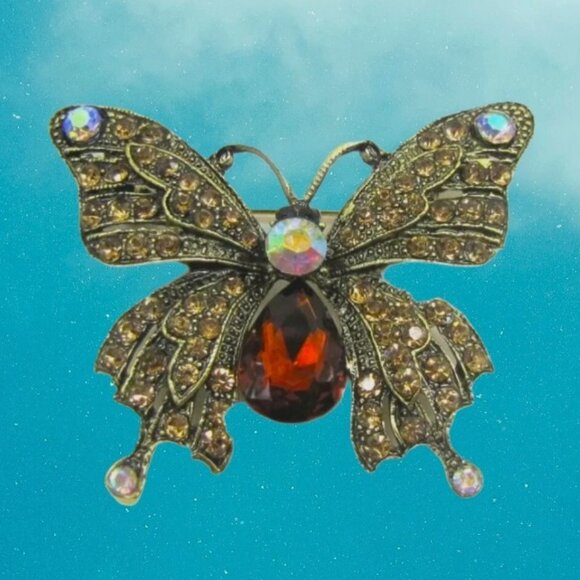 Butterfly brooch pin with brown crystals vintage look design in antique gold - Picture 4 of 8